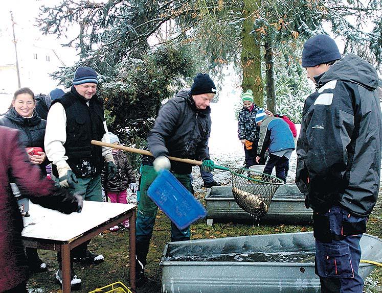 Celkem tam přivítali osm dětí, z toho pět děvčat. Děti obdržely věcné dary a maminky květinu. Ing.