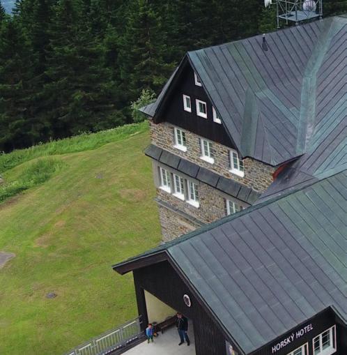 4 Obecní kurýr PROTI Zrušení dotovaných škol v přírodě Odmítáme prodej Horského hotelu v Janských Lázních, jak kdesi navrhla