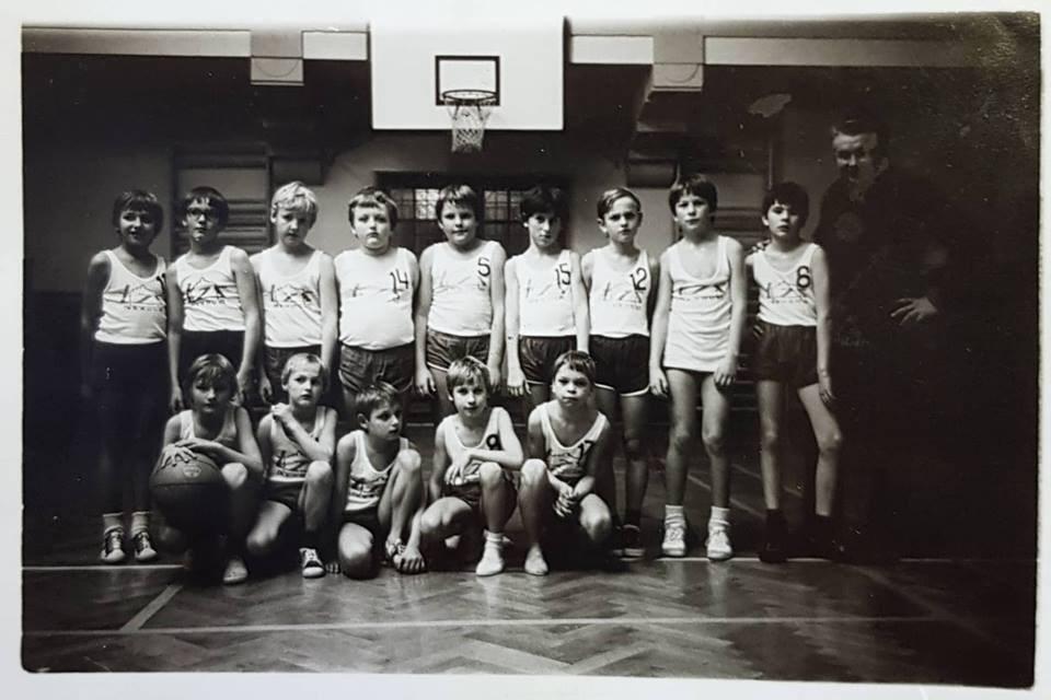 Za to, že ovlivnil mnoho generací, i mě samotného. A chtěl bych mu popřát, aby zůstal takový zůstal i nadále.