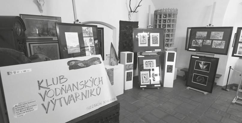 zámku Opalinskich. Členové Klubu vodňanských výtvarníků přijeli do Sierakowa v předstihu, aby mohli vytvořit díla na výstavu (část výstavy již přivezli s sebou).