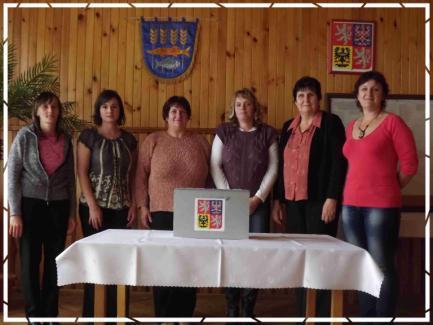 Za Paprsek Ivana Veselá Vzdělávací centrum Paprsek v roce 2013 nabízí : Jednorázové cvičební hodiny: Roztančená středa 18:45 taneční hodina Regenerujeme svá těla středa od 20 hodin protahovací,