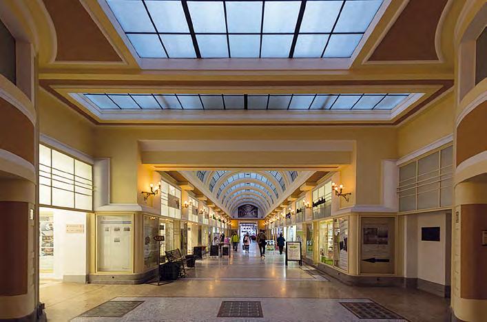 Palác Passage místo: Pardubice třída Míru 60 autor: Ladislav Machoň realizace: 1923 1925 Autorem