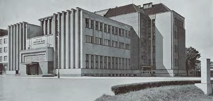 Průmyslové muzeum místo: Pardubice náměstí Republiky 116 autor: Karel Řepa