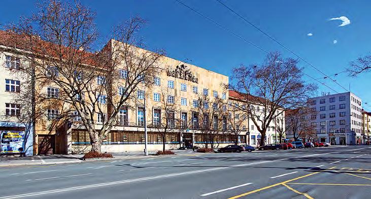 obyvatel. Mnohá města si nechala vytvořit nové regulac ní plány, v nichž se jejich autoři více zaměřovali na uměleckou stránku městské vy stavby a na leps í ochranu historicky ch jader měst.
