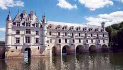 Symbol velikosti krále a vzor snad pro každého zámeckého architekta Evropy to jsou Versailles. Když se Ludvík XIV.