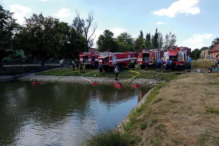 Cvičení hasičů Vojenský újezd Březina Duben 16.