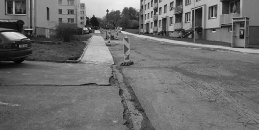 V následujících letech bude rekonstrukce pokračovat opravou hřbitovní kaple a rekonstrukcí Hřbitovní ulice. Celkový náklad této akce činil cca 2,7 mil.