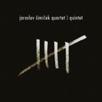 Jaroslav Šimíček Quartet/Quintet (Arta) Základ nového autorského alba kontrabasisty Jaroslava Šimíčka tvoří triová sestava s Vítem Pospíšilem (piano) a Dušanem Černákem (bicí).