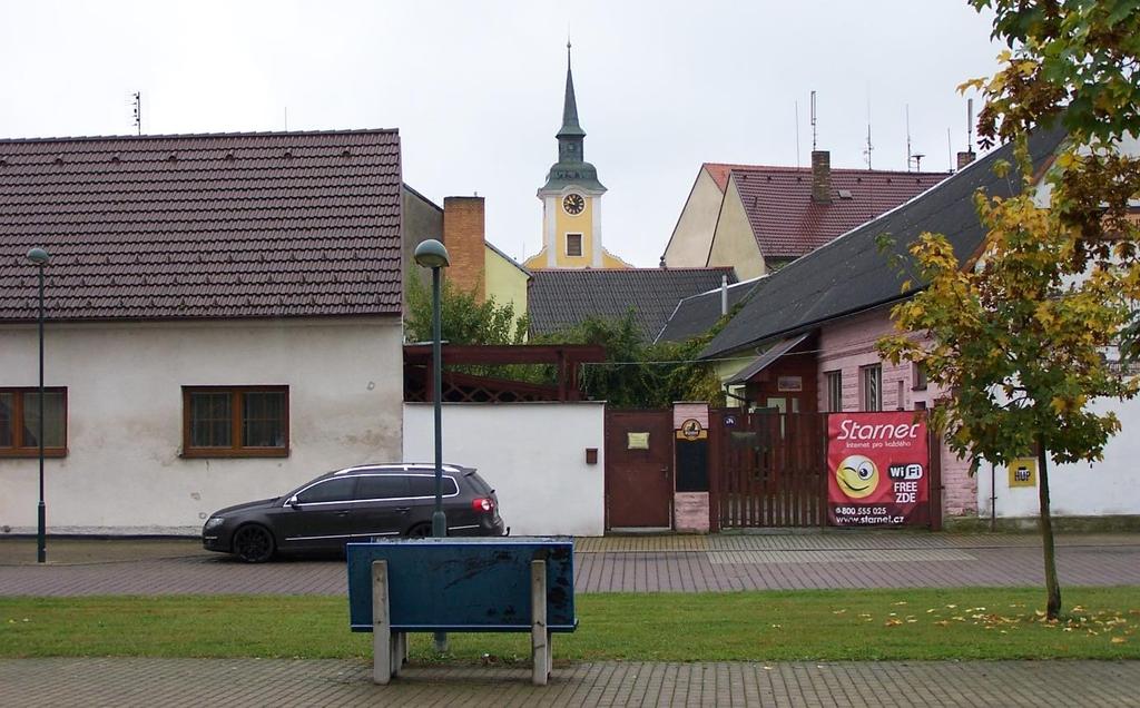 Obr. 3: Ilustrační foto kompoziční osa (průhled) v Lomnici nad Lužnicí (příklad kompoziční osy v zastavěném území) 3.4.