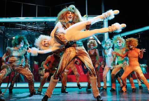 PŘIPRAVUJEME TŘI OTÁZKY PRO KOSTÝMNÍ VÝTVARNICI ĽUDMILU VÁROSSOVOU Andrew Lloyd Webber a KOČKY Muzikál Kočky (Cats) je jeden z nejdéle uváděných muzikálů v historii londýnského West Endu i newyorské