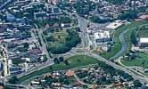 000 Pozemok: Michalovce Ponúkame na predaj lukratívny pozemok v Michalovciach na sídlisku SNP o celkovej výmere 7 370 m 2 určený na komerčné účely.