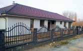 Dom z tehál, zateplený - plastové okná a v dome je zabezpečovací systém. ID:4003 Tel: 0911 255 634 185.