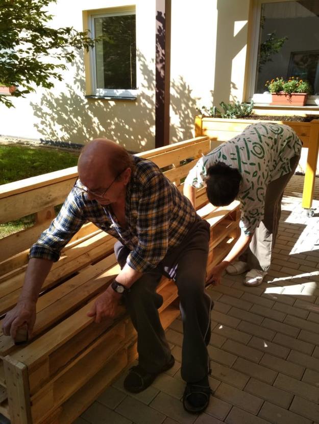 PÁNSKÝ KLUB RENOVACE NÁBYTKU Zachování schopností a dovedností je u našich klientů velmi důležité.