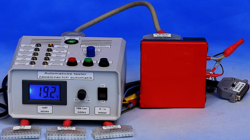 Připojení testeru Propojení testeru se zapalovací automatikou Dle typu zapalovací automatiky vybrat správný propojovací kabel ten určí další funkci testeru.