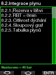Také zde můžete ručně zkontrolovat stav baterie, nastavit podsvícení, povolit upgrady a vrátit