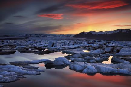 10. ZÁŘÍ 2018: PONDĚLÍ LEDOVCE - GLACIER LAGOON - DIAMOND BEACH Dnes prozkoumáme majestátní region Vatnajökull. Nejdříve nás čeká Jökulsárlón Glacier Lagoon a Diamond Beach.