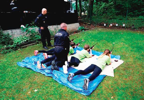 Městská policie Den plný zábavy, her, ale také legrace zažili ti, kteří přišli ve středu 24. 5. 2018 soutěžit do areálu dobrovolných hasičů na Bílé Hoře.