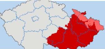 Žlutočervené stuhy či jiné slunné jinotaje velebí lesk stavů i vlastí např. na slunečních hodinách z roku 1728 na staré zemské sněmovně v Brně.
