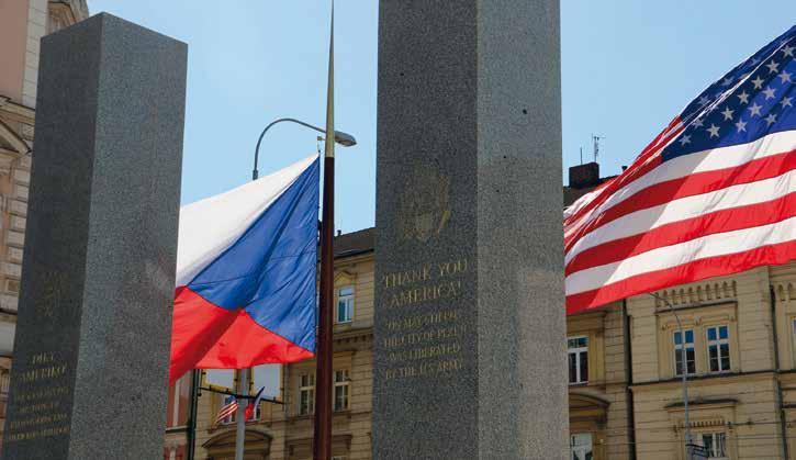 Slavnostní památník v Plzni vstupuje do nové éry. Žulové pomníky opět stojí Díky, Ameriko! Základní kámen pomníku Díky, Ameriko!