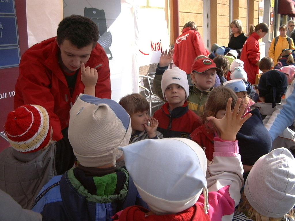 O. OBECNÉ PROJEKTY O3 - TÝDEN BEZPEČNOSTI II/10 Týden bezpečnosti II/10 bude realizován v září, resp. v říjnu 2010 v závislosti na vyhlášení celoevropských témat ERSCH (European road safety charter).