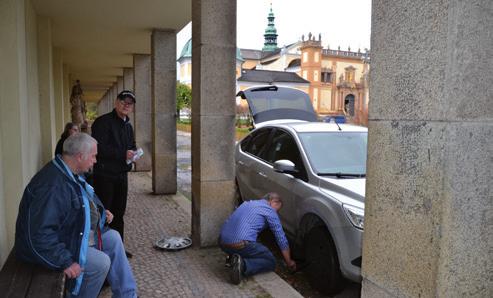 Zázraky se dějí Zdislava Freund Na výlet na Svatou Horu u Příbrami jsme jeli dvěma auty. Pokyny byly jasné, Bohouš pojede za Zdeňkem, a kdyby něco, najdeme se na parkovišti pod Svatou Horou.