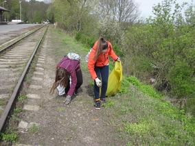 Z odpadu jsou vytřiďovány plasty, které jsou předány k recyklaci.