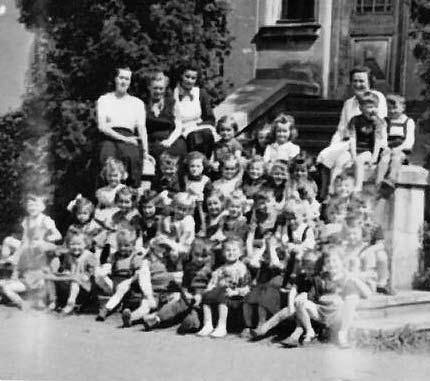 Mateřská škola Taušlova slaví sedmdesátiny Před sedmi desítkami let přivítala mateřská škola v Taušlově ulici první děti. Úctyhodné jubileum se proto škola rozhodla náležitě oslavit.
