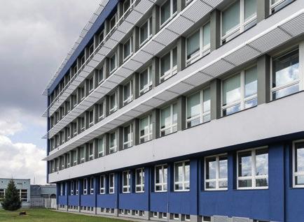před pronikáním listí, vletem ptáků, chrání před povětrnostními vlivy.