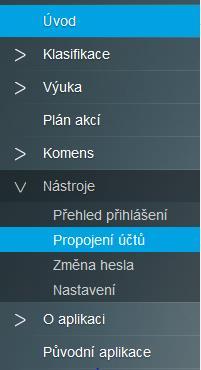 účtů více