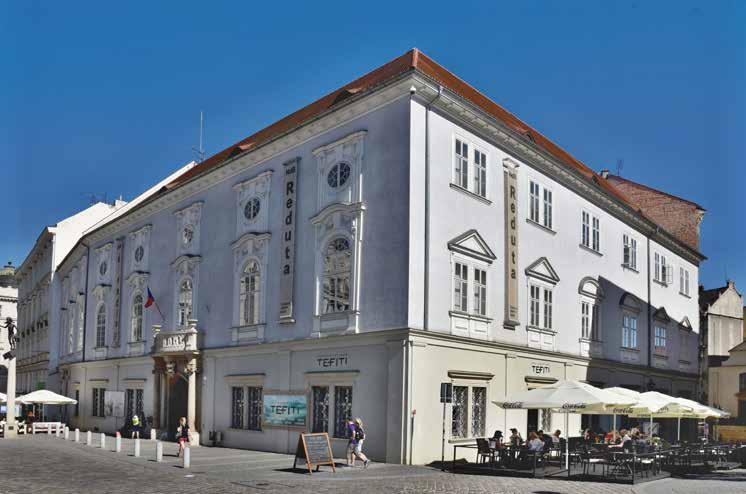 Restaurace TEFITI nabízí útulné prostředí pro všechny, kdo mají rádi přátelskou a klidnou atmosféru ve středomořském