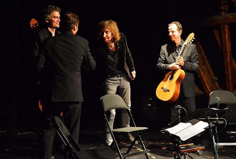 František Chaloupka a Aleph Gitarrenquartettfoto: MusicOlomouc Závěr večera patřil Františku Chaloupkovi, tedy světové premiéře jeho Kytarového kvartetu č. 1 The Aleph.