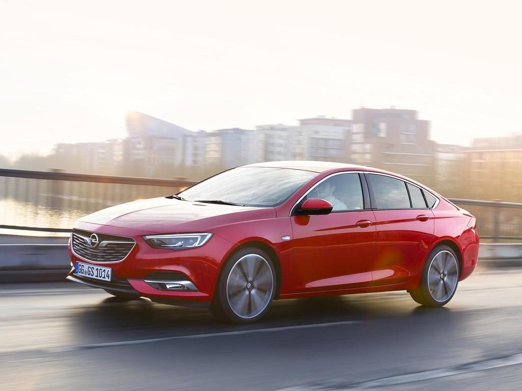 OPEL Insignia Grand Sport od 7 364