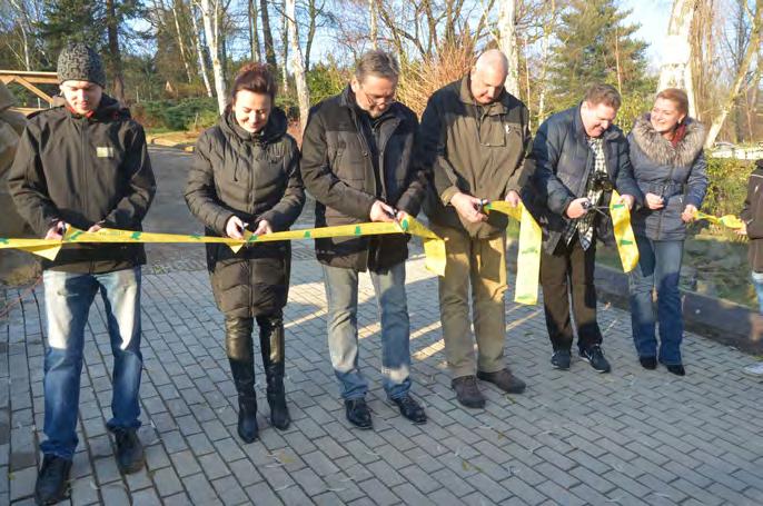 září) Den plný zábavy pro celou rodinu, se spoustou společenských her, některé s herními prvky a figurkami v nadživotní velikosti.