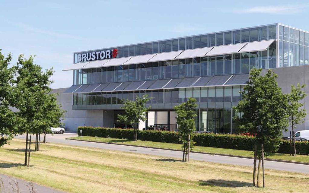 Brustor outdoor living, pergoly & markýzy Během let se malá rodinná firma stala silným hráčem na