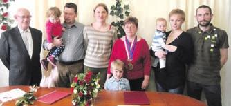 června uplynulo 13 let, kdy nás navždy opustila naše manželka, maminka a babička paní MARIE JANEČKOÁ z Libomyšle. Kdo jste ji znali, vzpomeňte s námi. Děkují manžel a synové s rodinami.