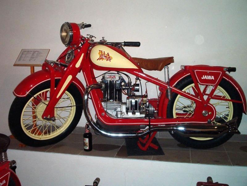 7. Jawa 500 tzv. Rumpál zdroj: PAVLŮSEK, Alois; PAVLŮSEK, Ondřej.