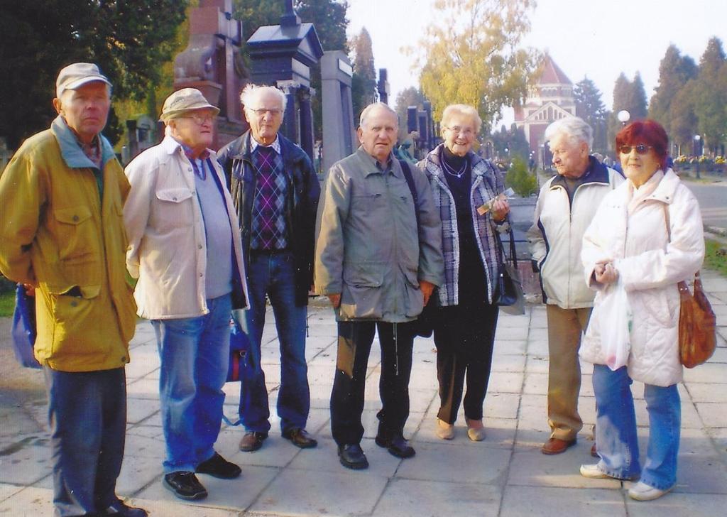 Skauti nekomunisté: g) byli ze sociálně lépe zabezpečených rodin ( hledisko sociální) h) měli kladný vztah k religiozitě ( hledači) i) účastníci domácího i zahraničního odboje na západě ( lidé