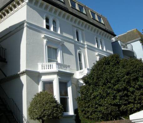 pro učitele od 21 let Eastbourne, kurzy pro učitele angličtiny na základních i středních školách, krásné letovisko, škola s tradicí, pevné začátky, kurzu za 21 990 Kč!