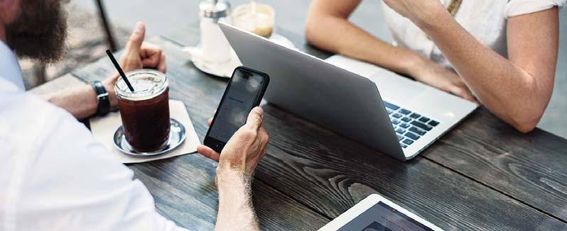 12/2017 www.iprosperita.cz mezi vámi a námi 15 Moderní technologie rozšiřují i nabídku bank Většina lidí dává při správě peněz, které mají uložené v bankách, přednost rychlosti a pohodlnosti.
