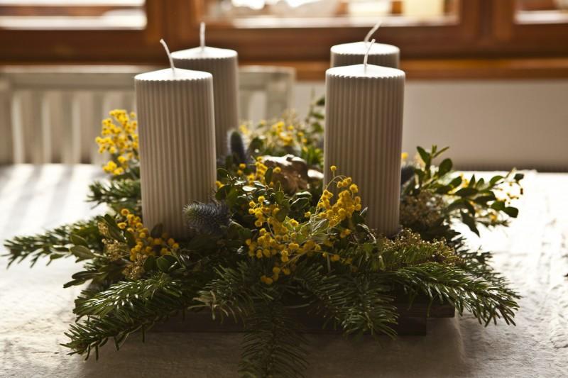 VÝROBA ADVENTNÍCH VĚNCŮ PRO DOMOV ŽLUTÝ PETRKLÍČ Místo a čas konání: sobota 25. 11. 2017 v prostorách kláštera Šedých sester III. řádu sv. Františka na Lomci od 13:00 hodin.