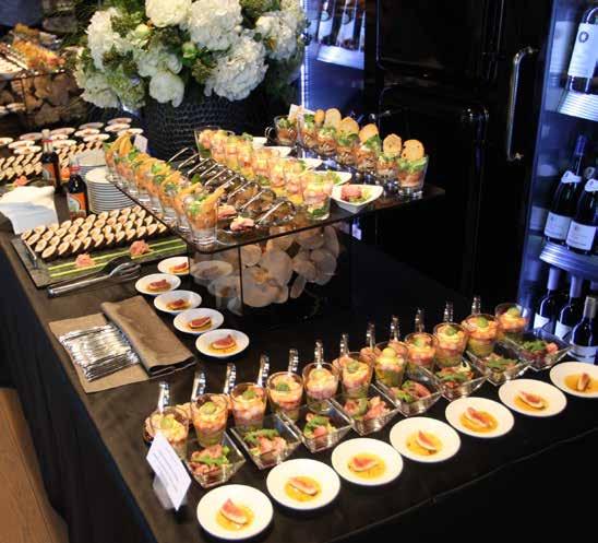 GASTRONOMIE Můžete se těšit na jedinečný gastronomický zážitek, který nabídne tým šéfkuchaře Přemysla Douši.