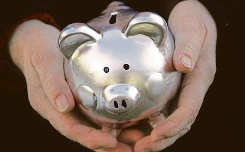 FINANČNÍ GRAMOTNOST SPECIÁLNÍ TÉMA TÝDENÍKU 5plus2 Rozumnédomácíhospodaření Bez rozumného přístupu kvlastním penězům se dnes člověk neobejde. Základní pravidla shrnuje ekonomka Markéta Kabourková.