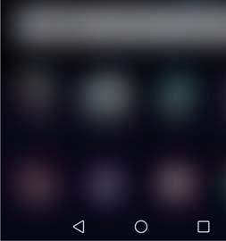 2 Klepněte na vyhledávací pruh a zadejte jméno kontaktu, iniciály, číslo telefonu, emailovou adresu nebo jiné informace. Shodné výsledky se zobrazí pod polem.