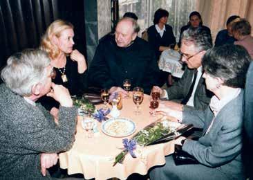 Literární prvotina Františka Lukeše z roku 1994, po které se na knihkupeckých pultech jenom zaprášilo. O dva roky později Byl jsem nablízku. Je to knížka malá. Chci, aby byla jen jako pohlazení.