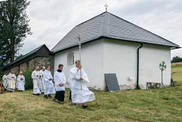 Bezpečnost na frekventované středověké cestě hlídal Svojanov, jeden z nejstarších kamenných hradů u nás. V druhé polovině 13. století ho založil Přemysl Otakar II.