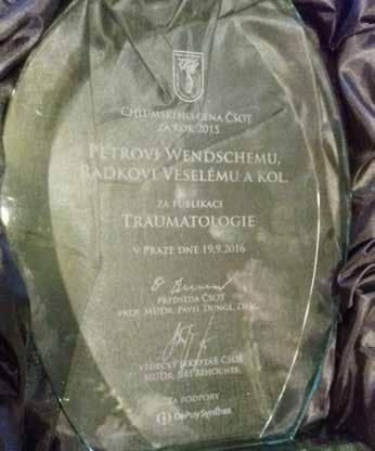 KLINIKA TRAUMATOLOGIE LÉKAŘSKÉ FAKULTY MASARYKOVY UNIVERZITY V BRNĚ Sídlo: Úrazová nemocnice v Brně, Ponávka 6, 662 50 Brno Klinika traumatologie Lékařské fakulty Masarykovy university v Brně vznikla