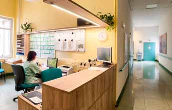REHABILITAČNÍ CENTRUM PROVOZ REHABILITACE Rehabilitace v Úrazové nemocnici Brno (ÚN Brno) se člení na část ambulantní a lůžkovou.