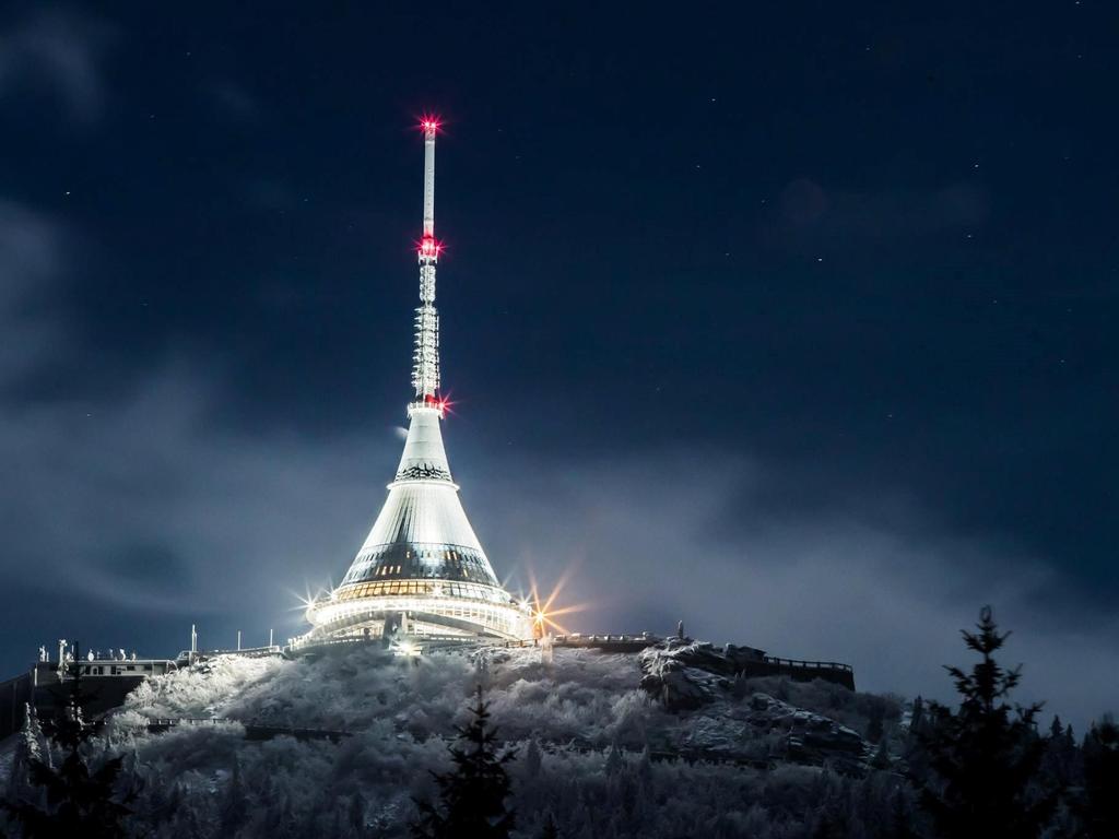 RYCHLÁ ŽELEZNICE LIBEREC - PRAHA CO OČEKÁVÁME: STEJNÉ MOŽNOSTI DOPRAVY, JAKO MAJÍ JINÉ REGIONY DOSTUPNÉ, POHODLNÉ, ČASTÉ A RYCHLÉ SPOJENÍ CELÉHO KRAJE