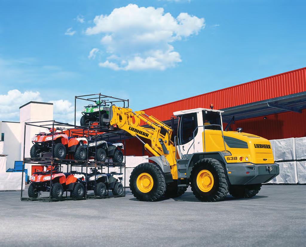 Výkonnost Použití pohonu pojezdu Liebherr umožňuje optimální umístění vznětového motoru. Vznětový motor je v této třídě namontován příčně v zádi.