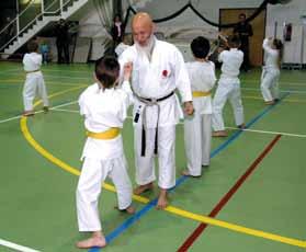 ze života v horních měcholupech a hostivaři Seminář a turnaj karate O víkendu 6. a 7.